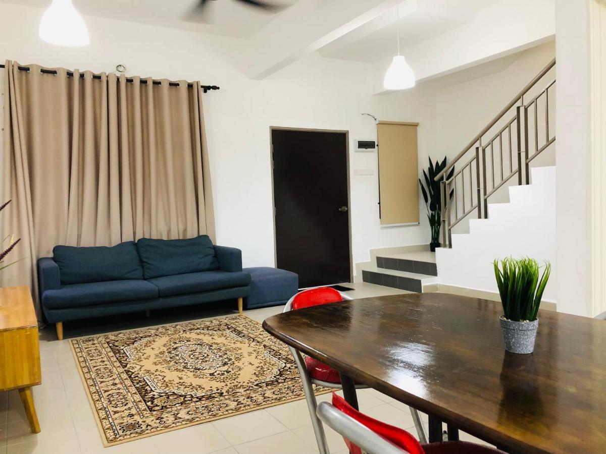 Alyn Home Batu Pahat IV Wifi Cuckoo エクステリア 写真